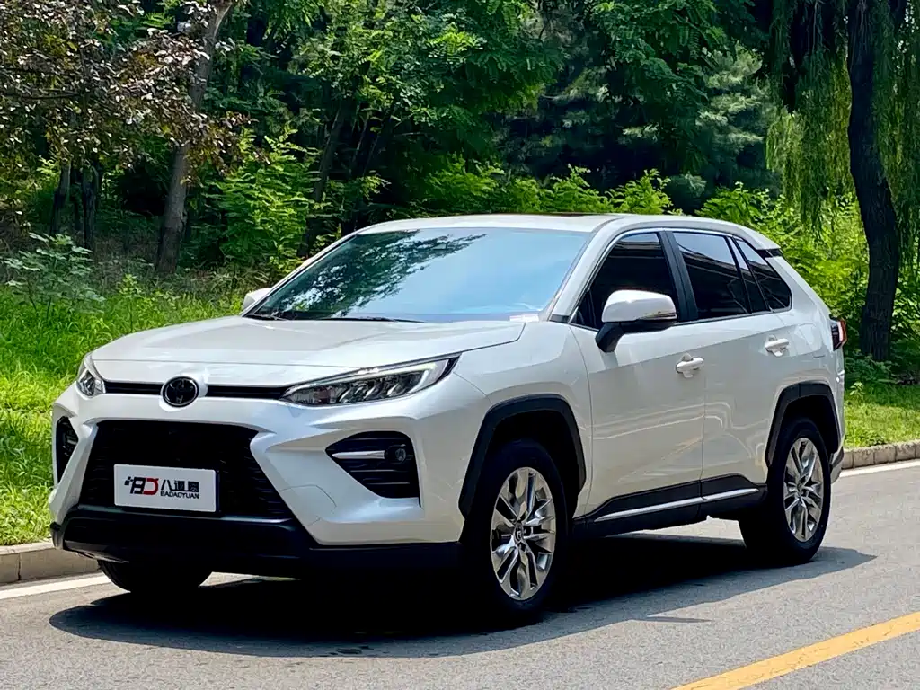 Toyota Wildlander 2023 — фото 1