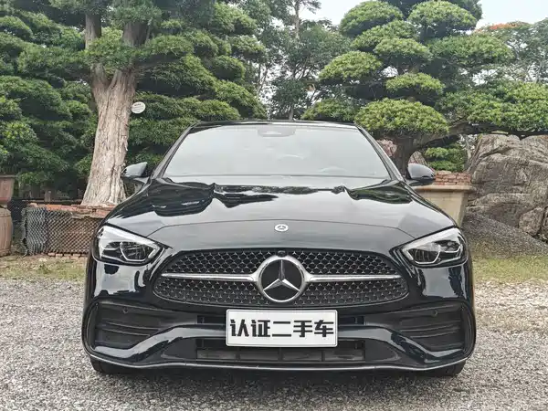 Mercedes-Benz C-Class 2024