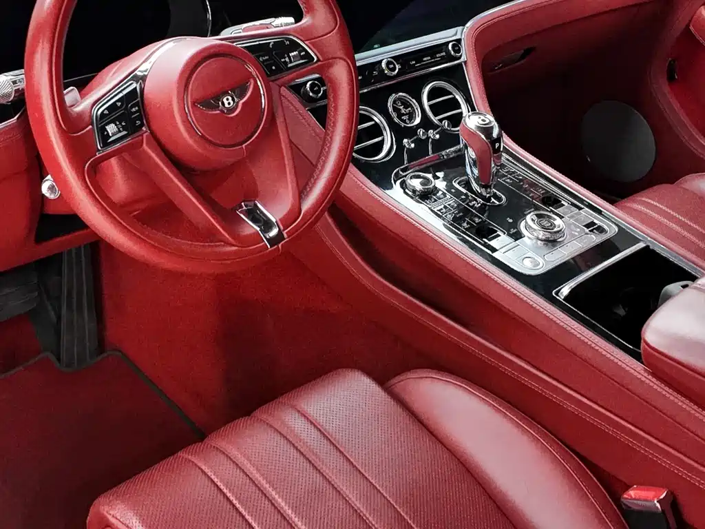 Bentley Continental 2020 — фото 7