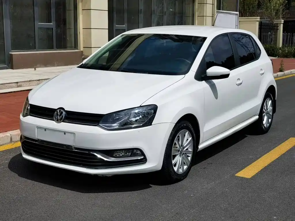 Volkswagen Polo 2015 — фото 2