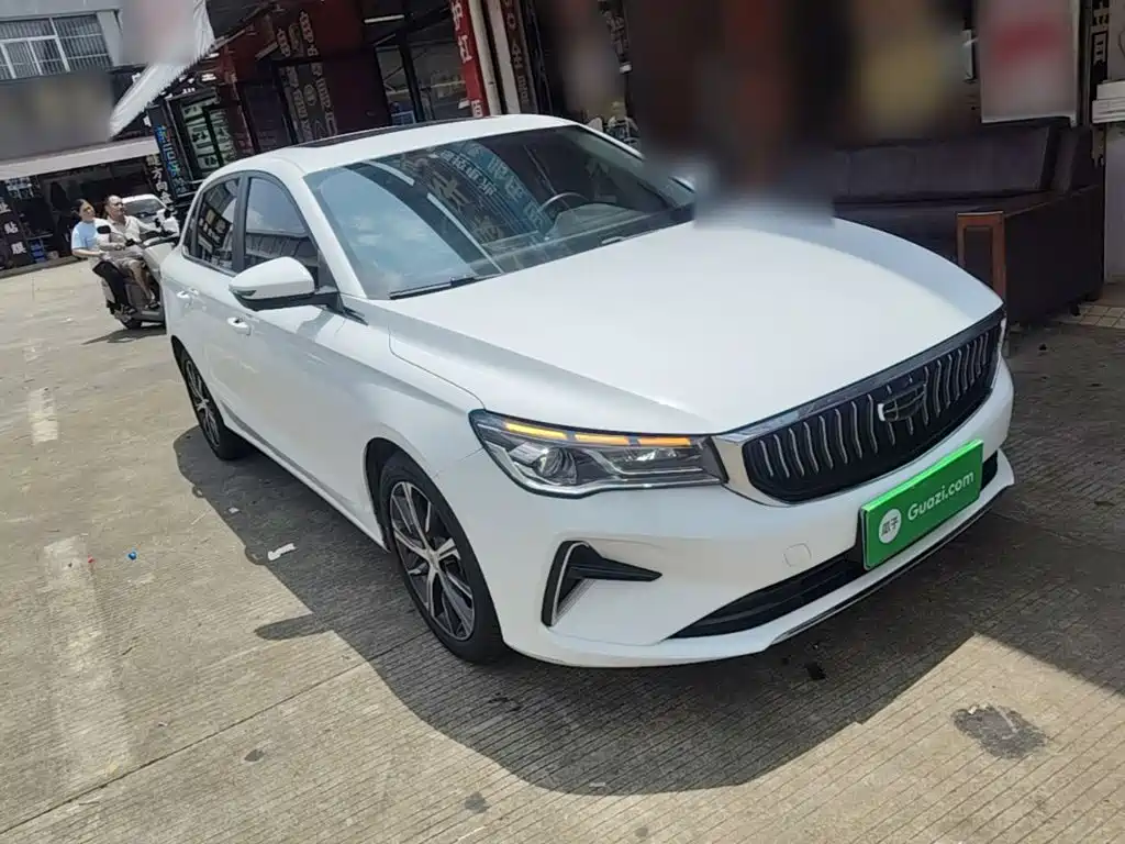 Geely Emgrand 2023