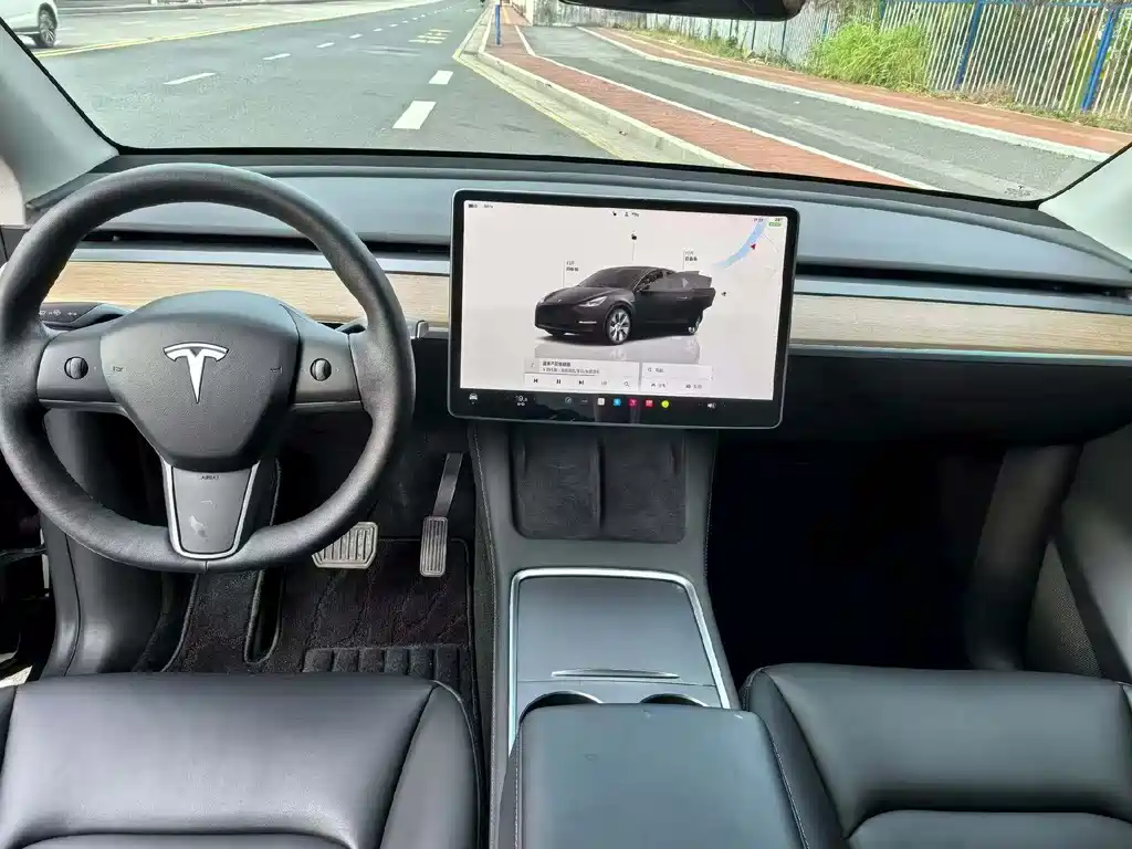 Tesla Model Y 2022 — фото 5