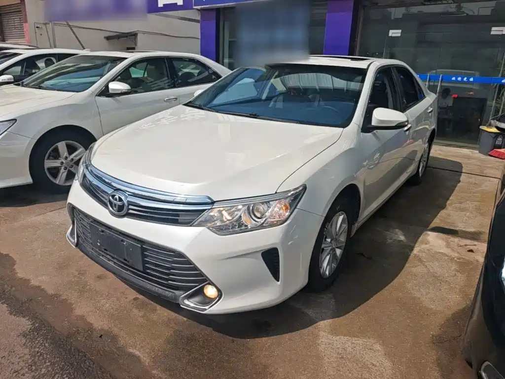 Toyota Camry 2015