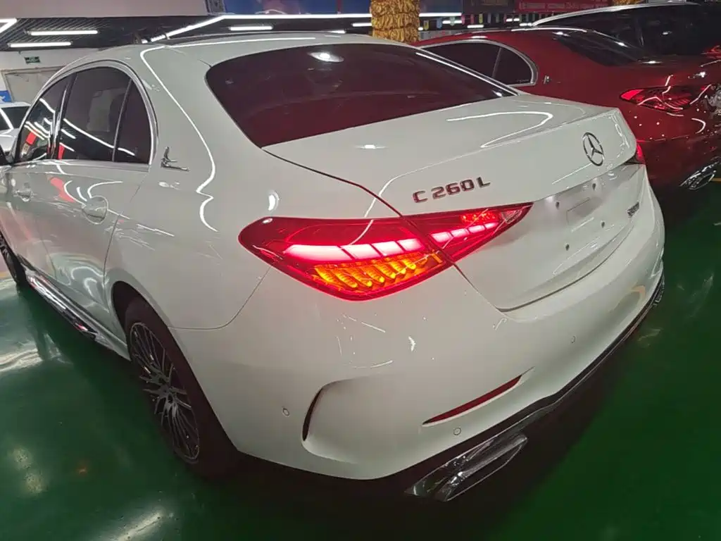 Mercedes-Benz C-Class 2024