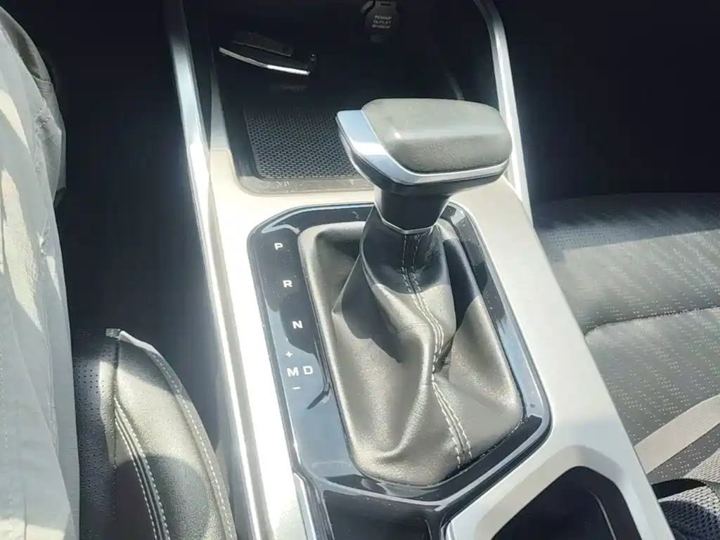 Geely Emgrand 2023 — фото 14