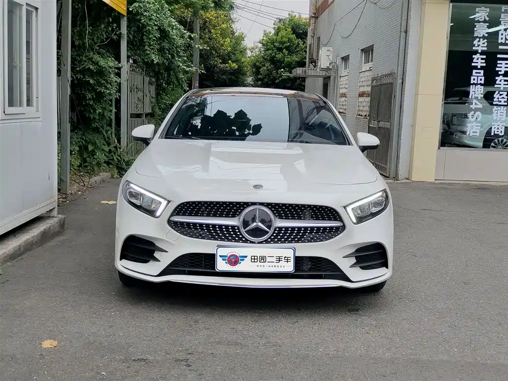 Mercedes-Benz A-Class 2023 — фото 2