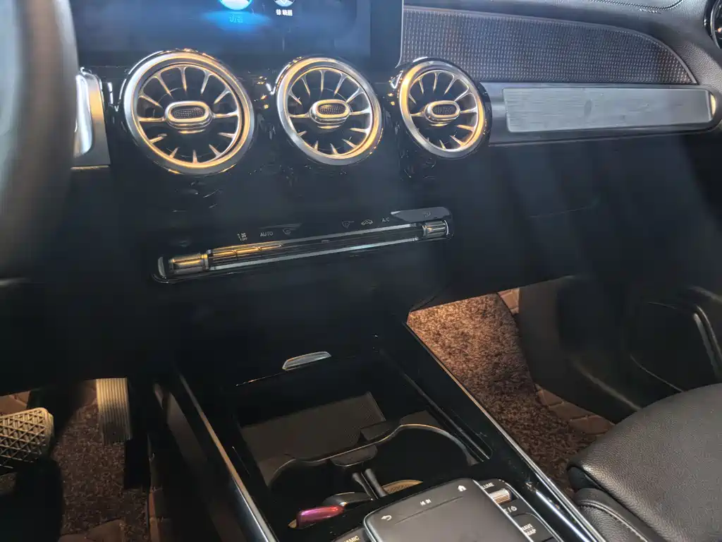 Mercedes-Benz GLB 2020