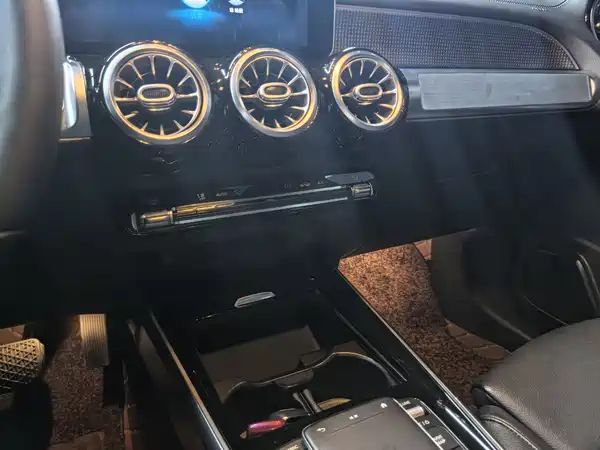Mercedes-Benz GLB 2020