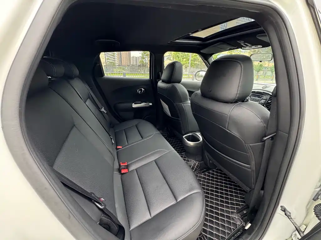 Infiniti ESQ 2017 — фото 10