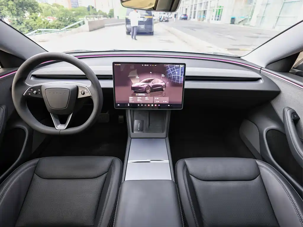 Tesla Model 3 2025 — фото 10