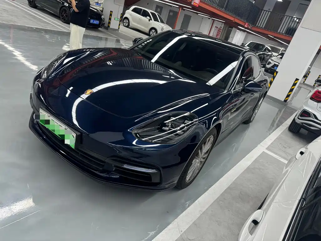 Porsche Panamera New Energy 2018 — фото 1