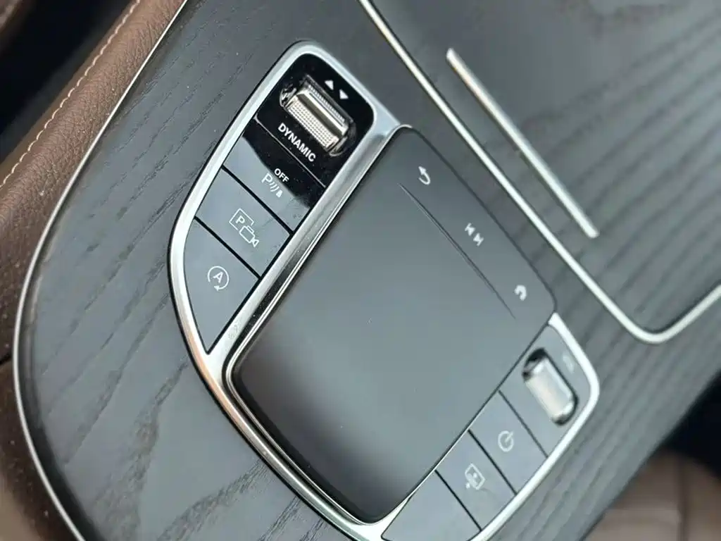 Mercedes-Benz E-Class 2022 — фото 15