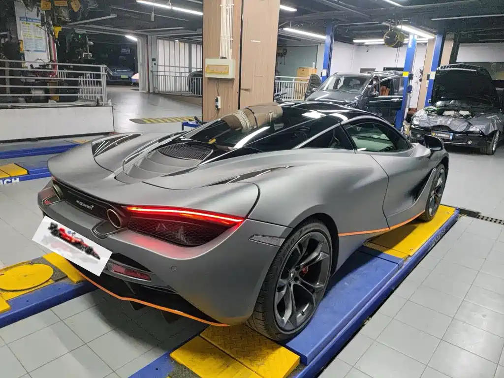 McLaren 720S 2020 — фото 2