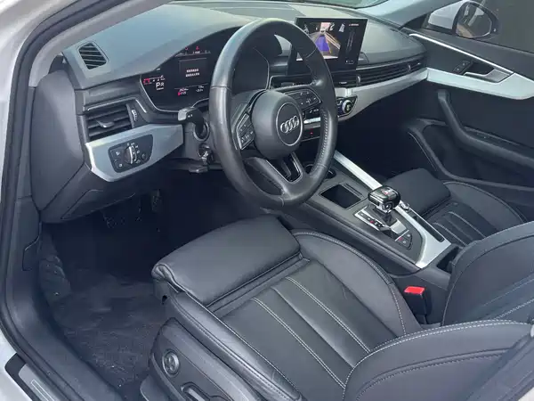 Audi A4L 2021