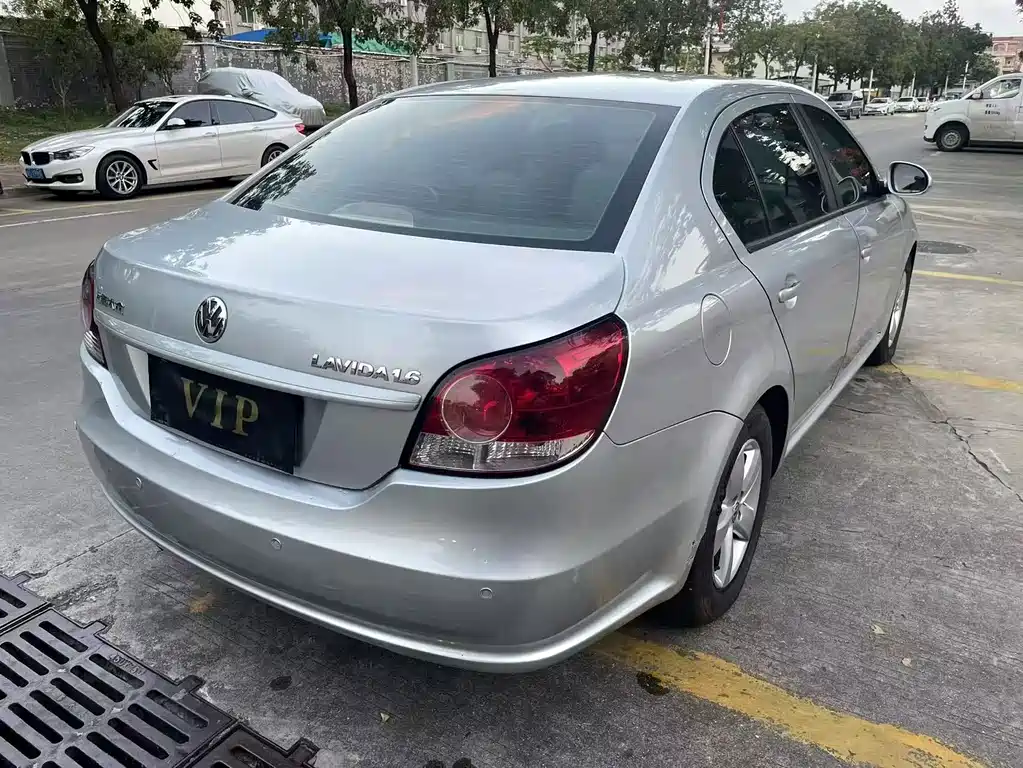 Volkswagen Lavida 2013