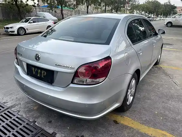 Volkswagen Lavida 2013