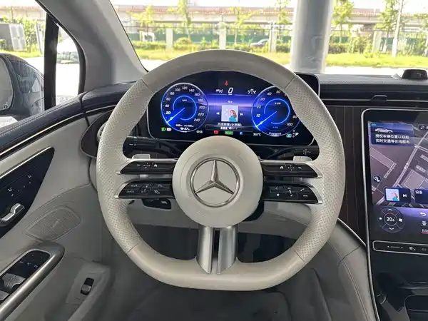 Mercedes-Benz EQE 2025