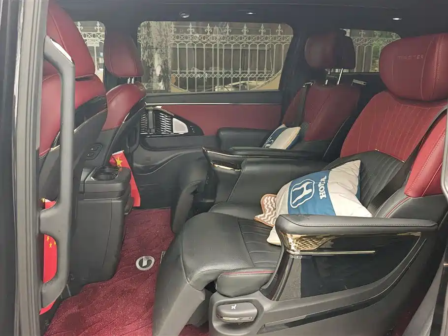 GAC Motor Trumpchi M8 2023 — фото 11