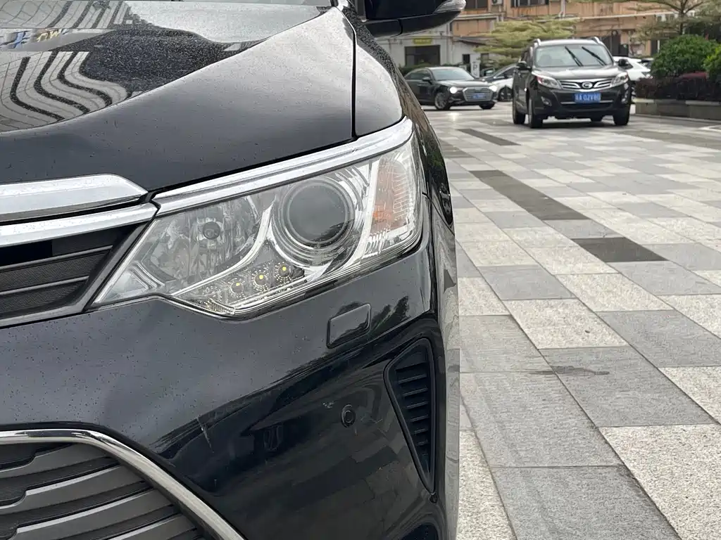 Toyota Camry 2016 — фото 3