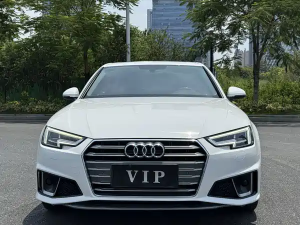 Audi A4L 2020