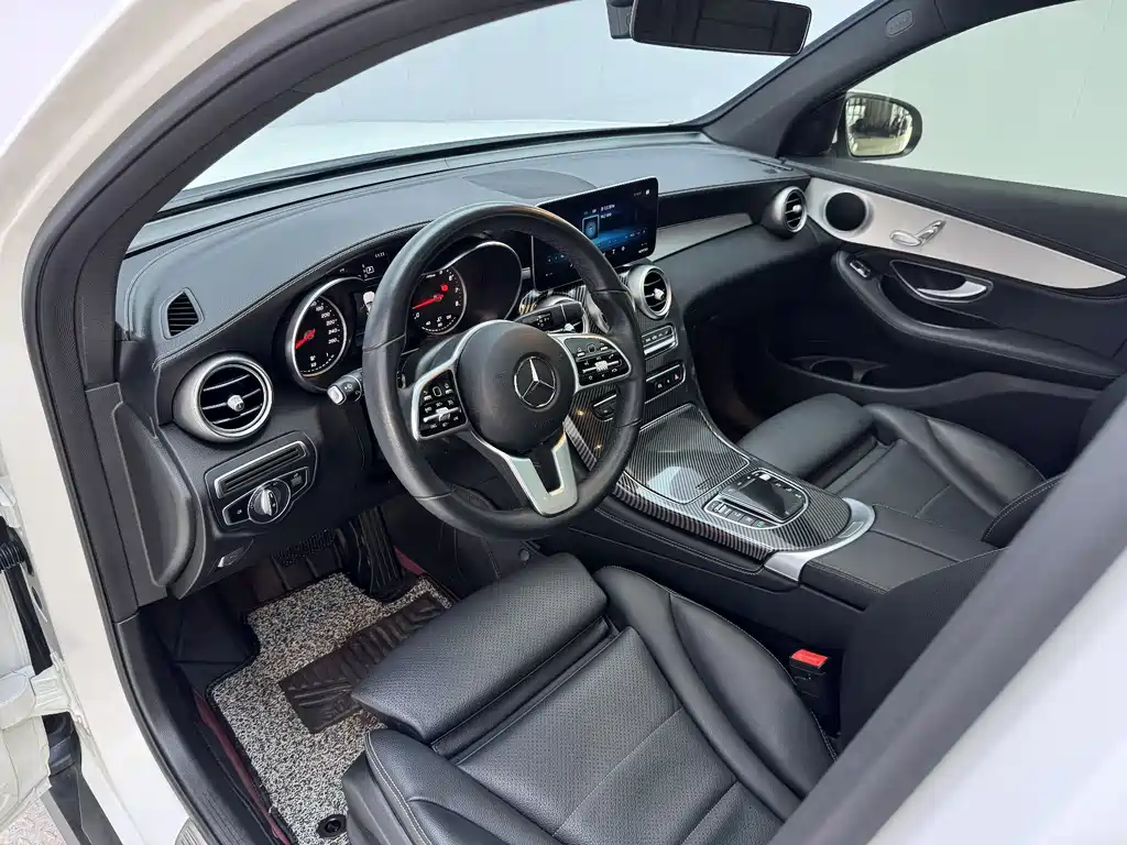 Mercedes-Benz GLC 2020 — фото 19