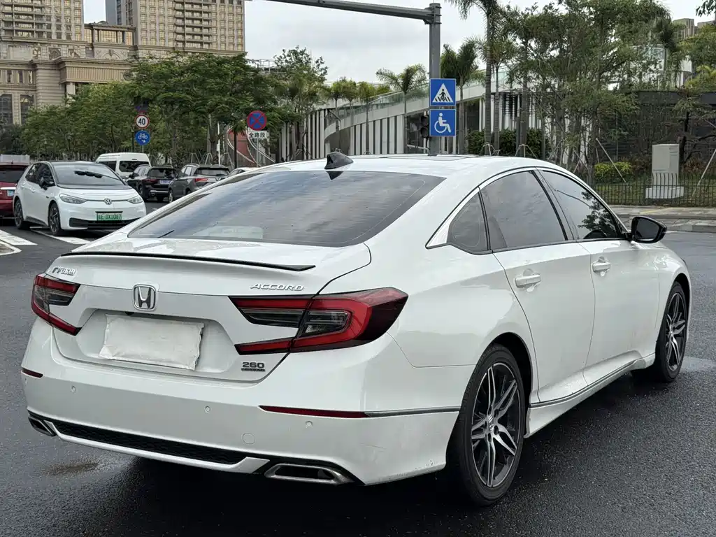 Honda Accord 2022 — фото 12