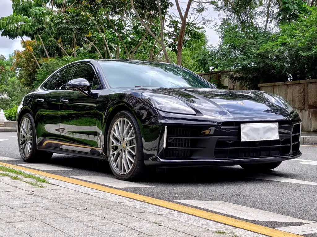 Porsche Panamera 2024