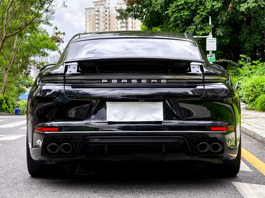 Porsche Panamera 2024