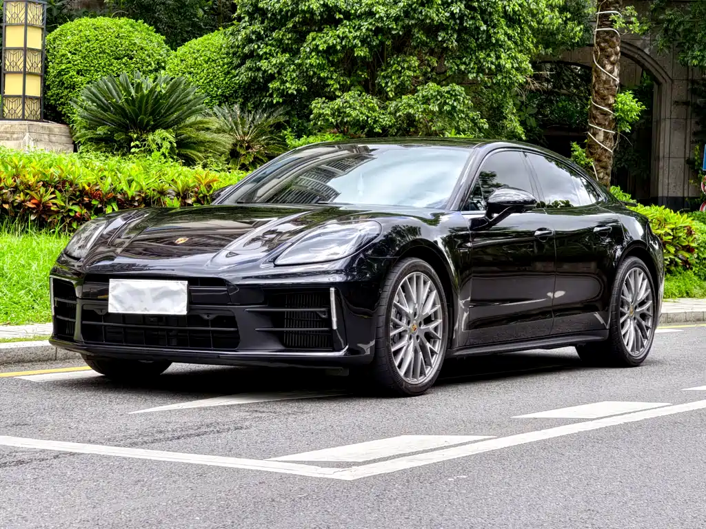 Porsche Panamera 2024