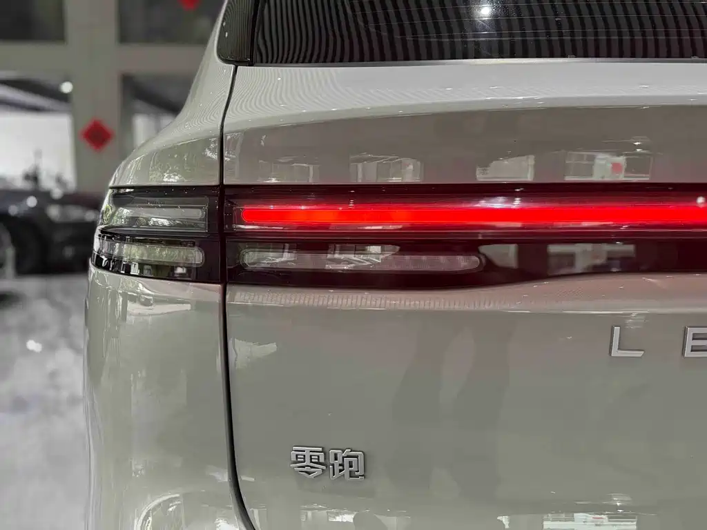 Leapmotor C10 2024 — фото 23