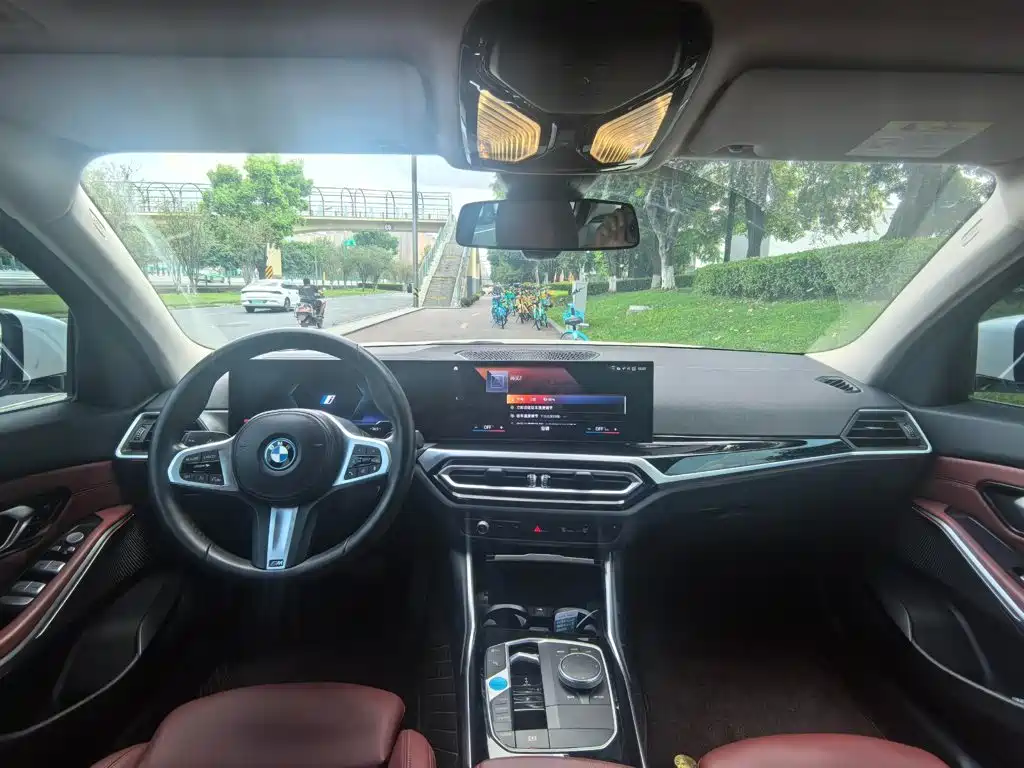 BMW i3 2023 — фото 8