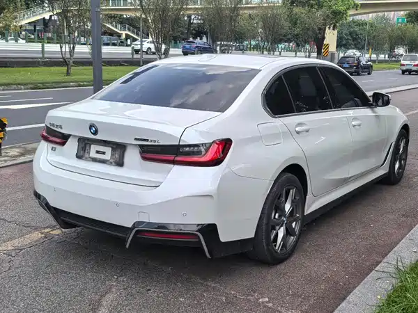 BMW i3 2023