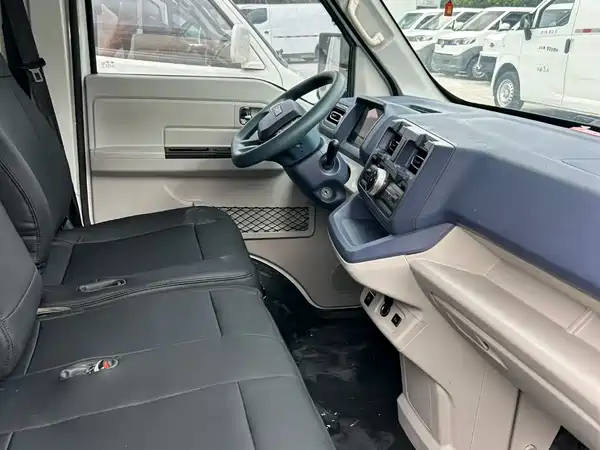 Xinyuan E3L 2024