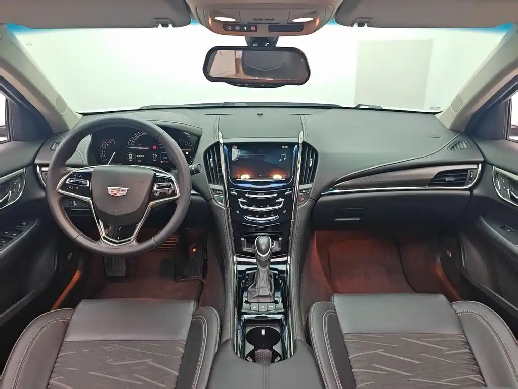 Cadillac ATS-L 2018 — фото 15