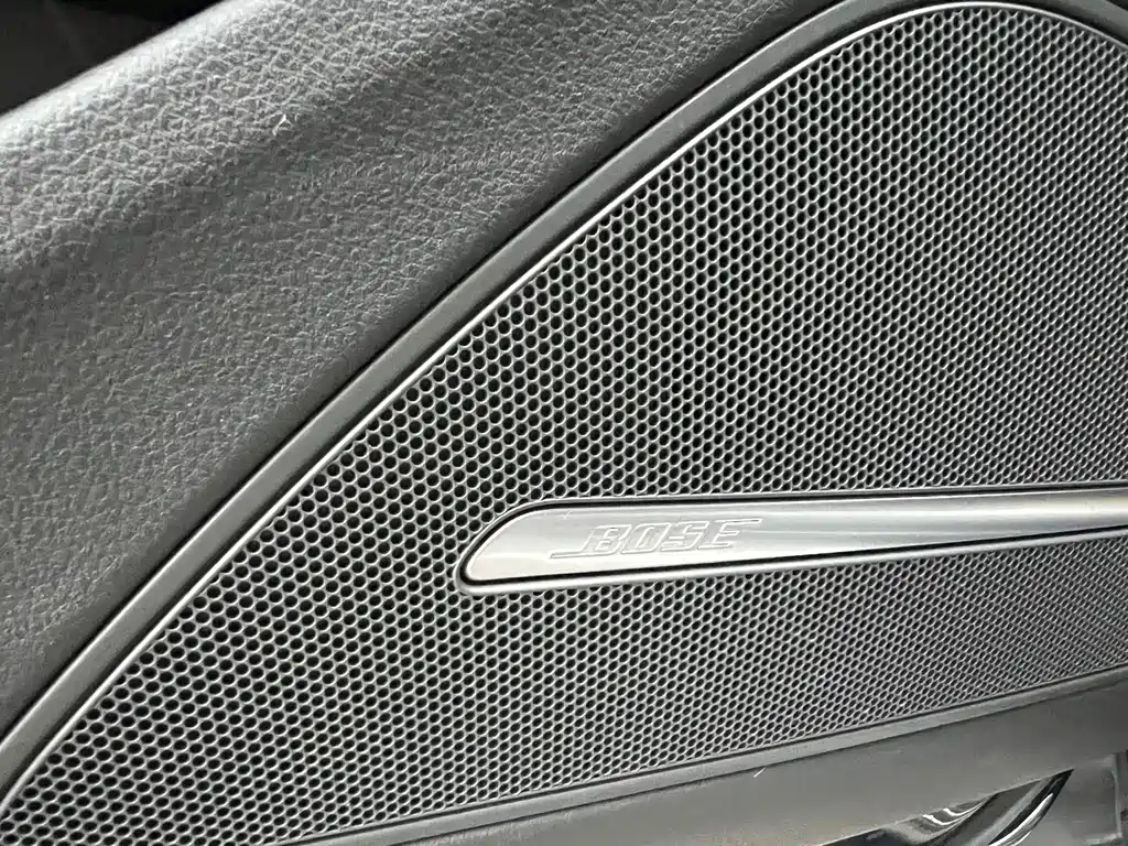 Audi A8 2015 — фото 11