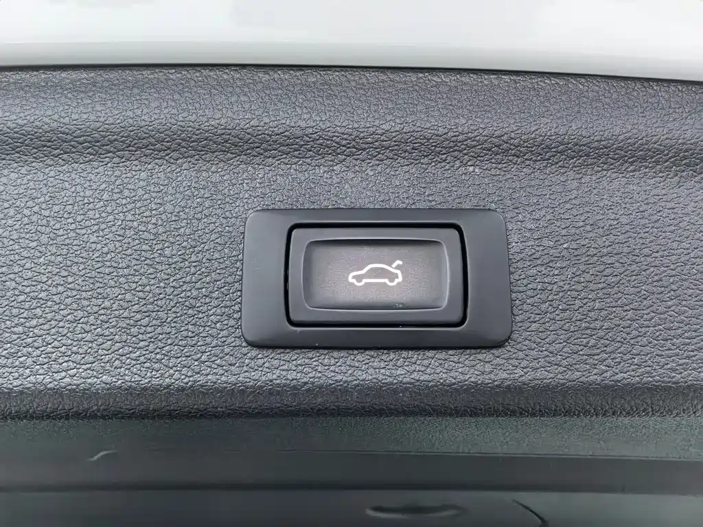 Audi Q3 2023 — фото 22