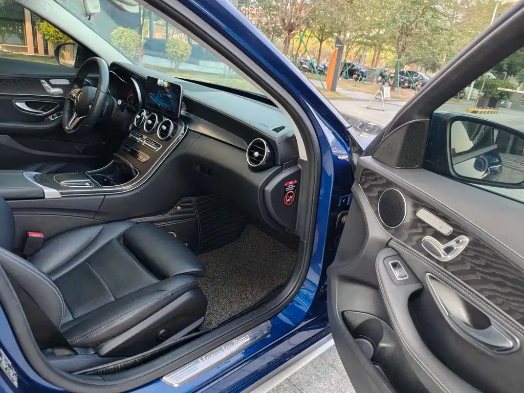 Mercedes-Benz C-Class 2019 — фото 5