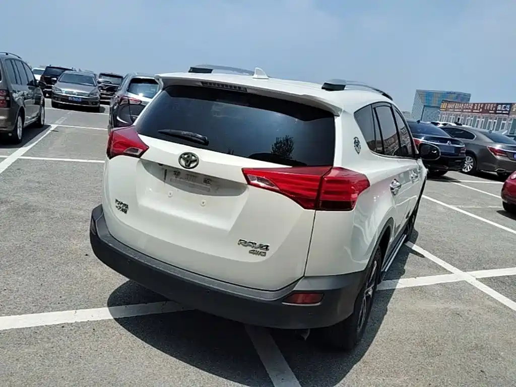 Toyota RAV4 2016