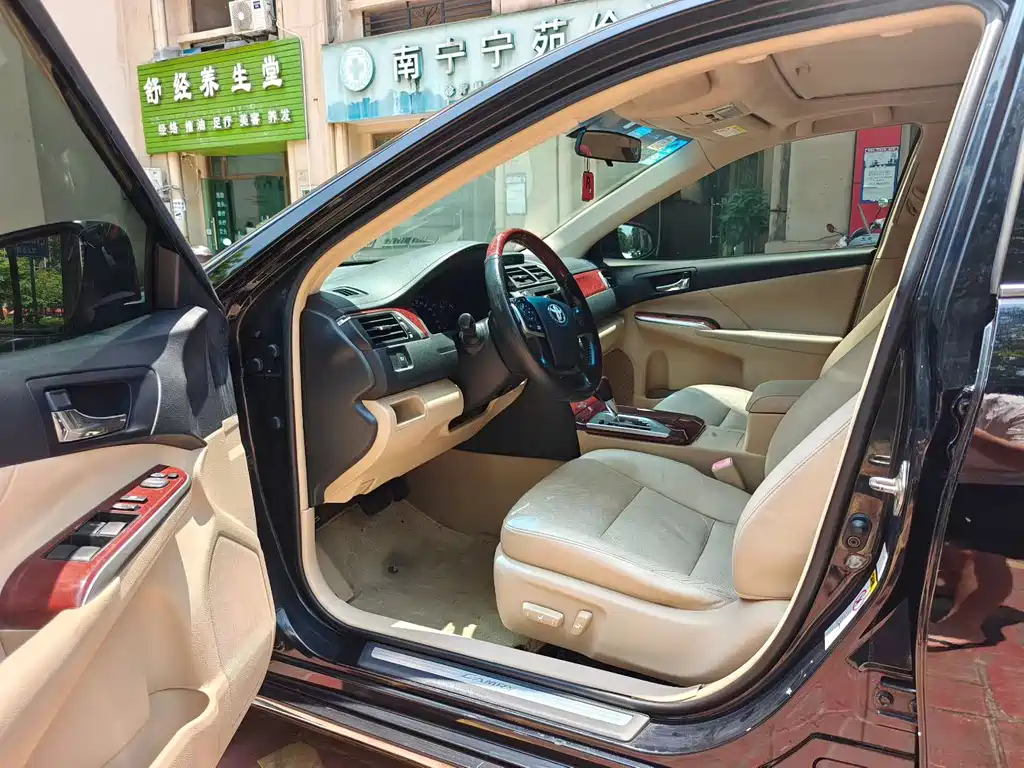 Toyota Camry 2012