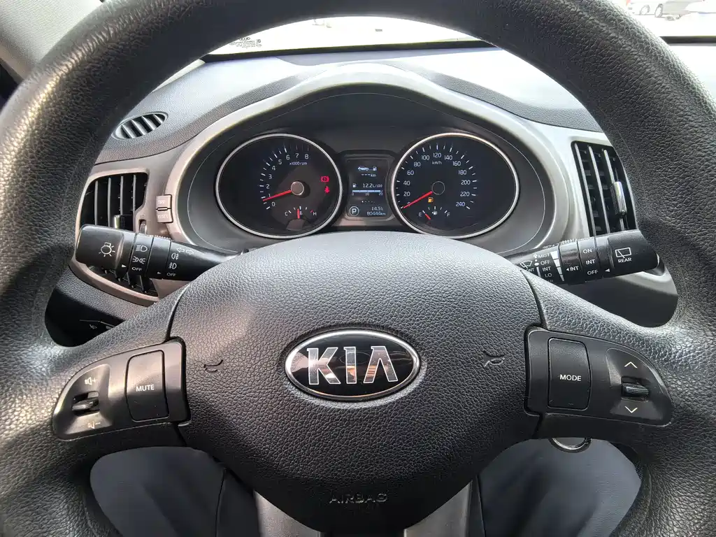 Kia Sportage 2016 — фото 12
