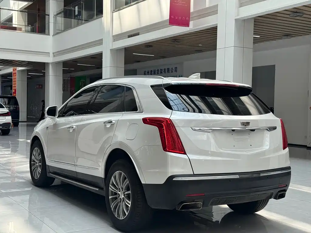 Cadillac XT5 2017 — фото 7