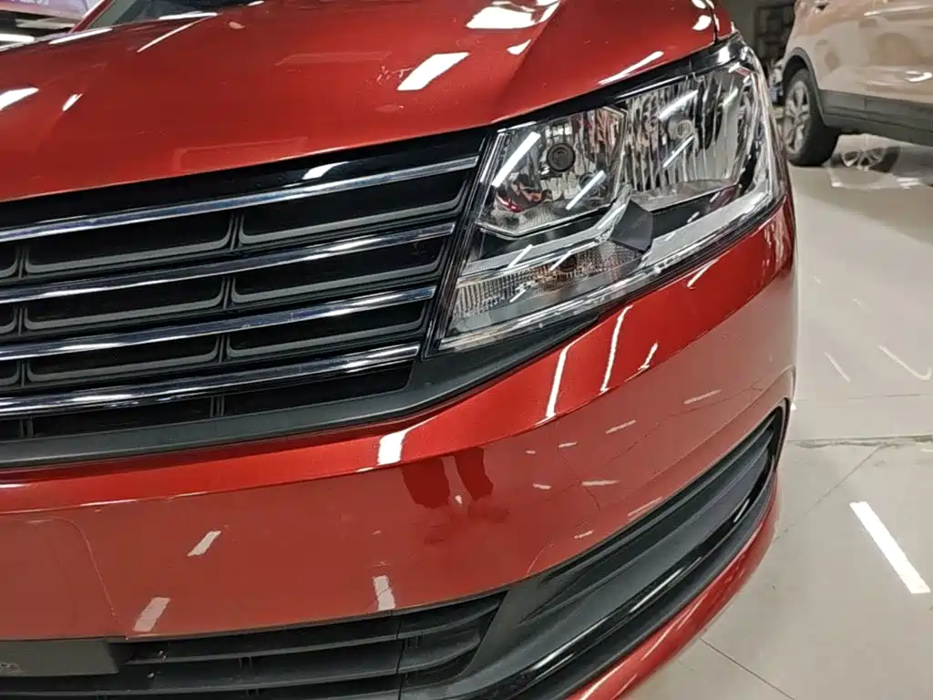 Volkswagen Lavida 2017 — фото 24
