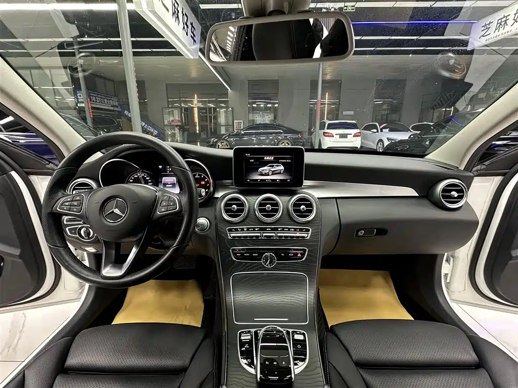 Mercedes-Benz C-Class 2017 — фото 11