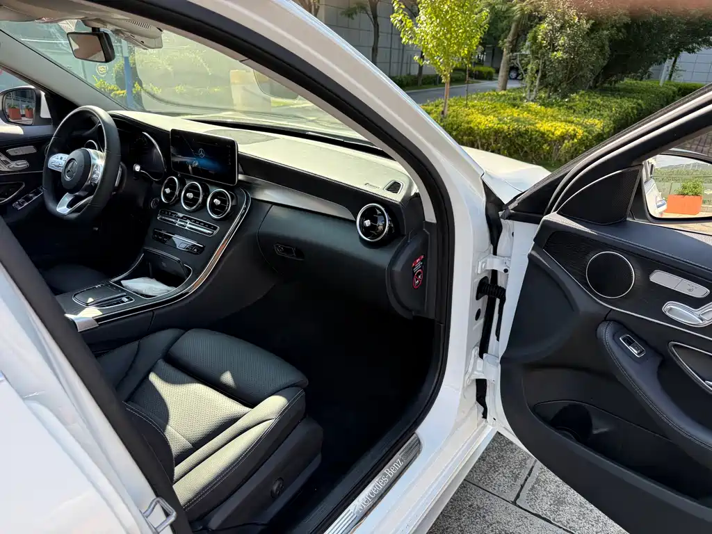 Mercedes-Benz C-Class 2020 — фото 45