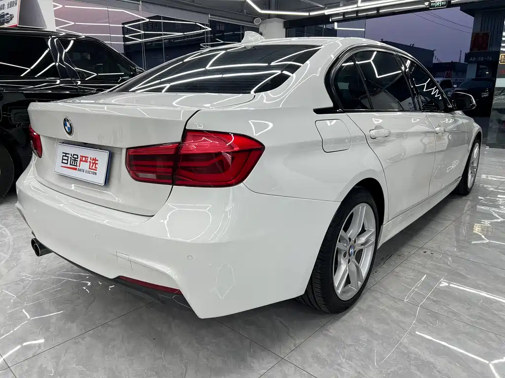 BMW 3 Series 2017 — фото 20