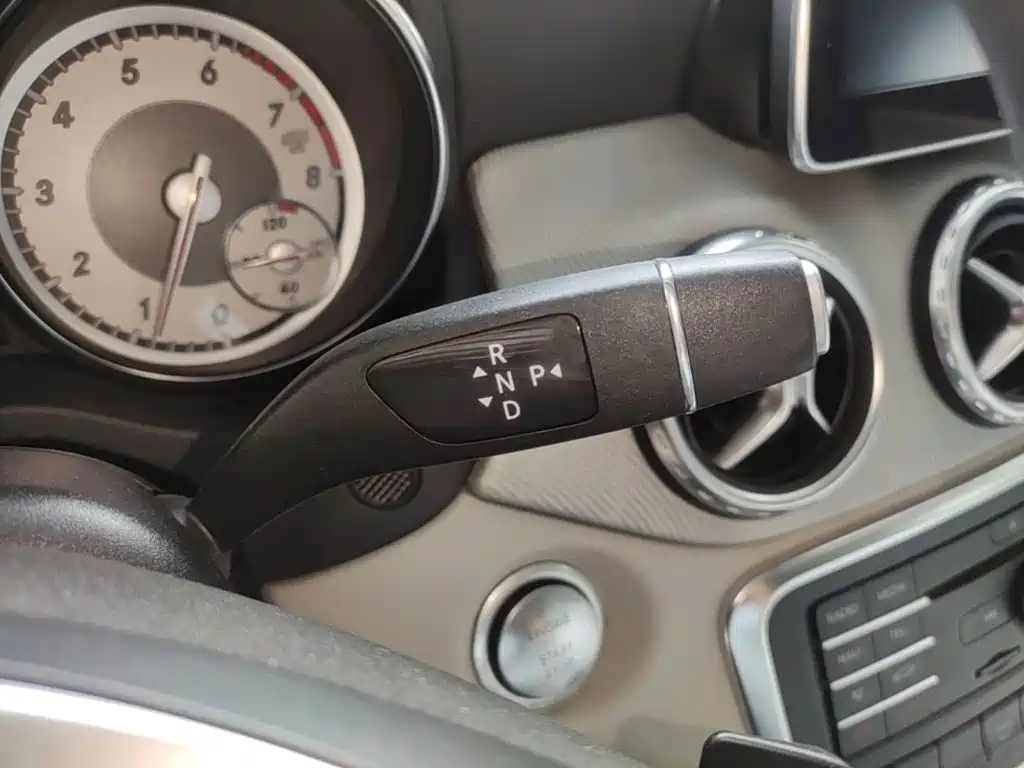 Mercedes-Benz GLA 2017 — фото 14