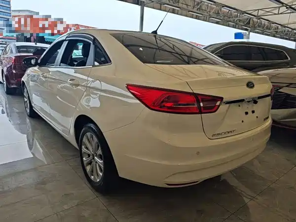 Ford Escort 2017