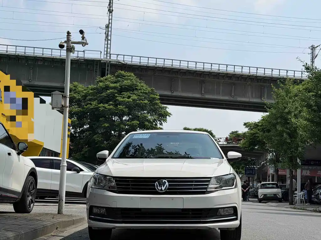 Volkswagen Lavida 2015