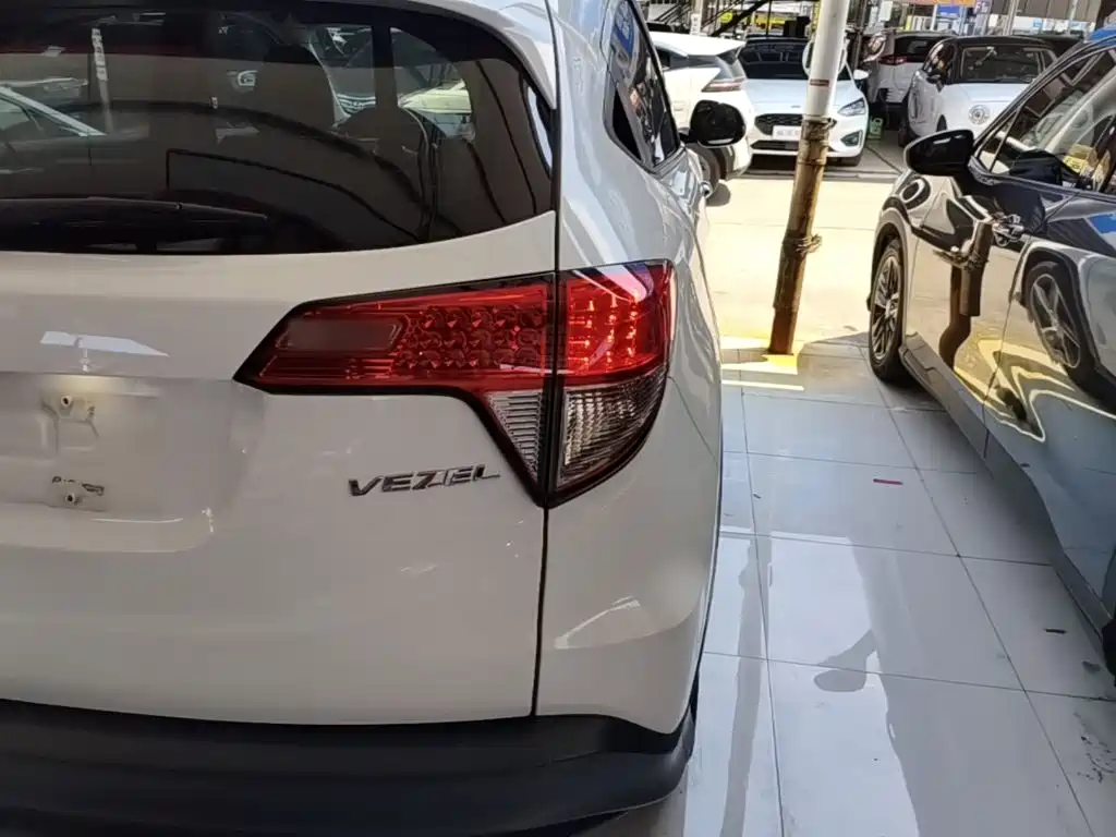 Honda Vezel 2020 — фото 8
