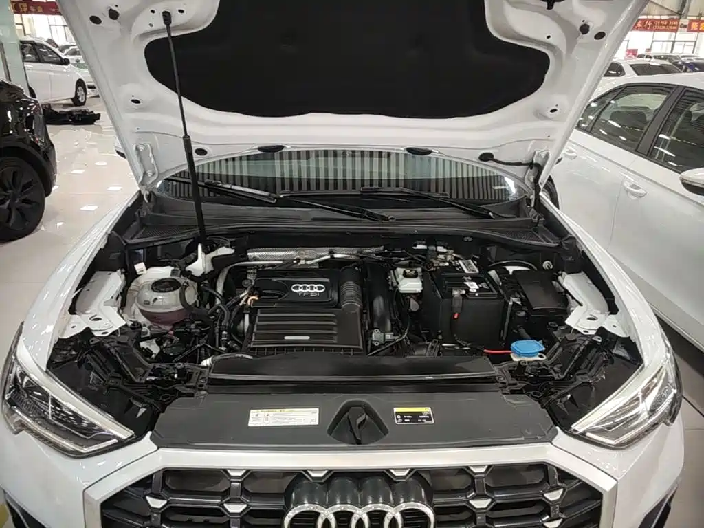 Audi Q3 2020 — фото 20